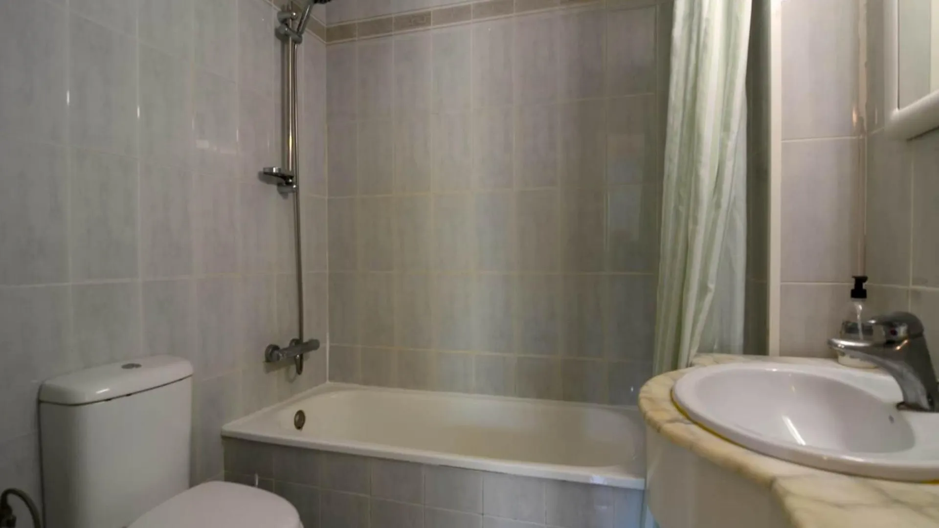 Magda Park J 2 B Apartment L'Escala