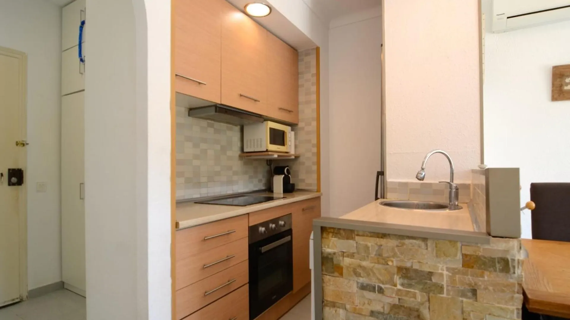 Magda Park J 2 B Apartment L'Escala 0*,