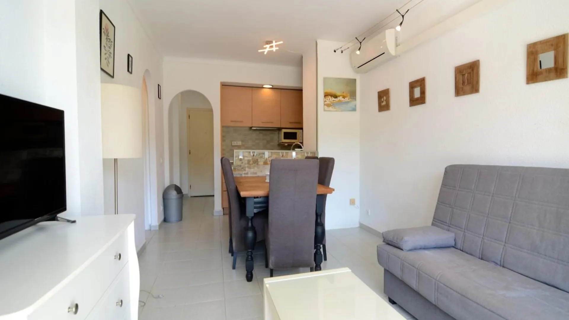 Magda Park J 2 B Apartment L'Escala